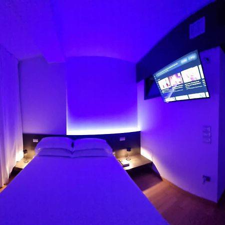 Attico Reale - In Centro, Tra Stazione E Bari Vecchia Apartment Exterior foto