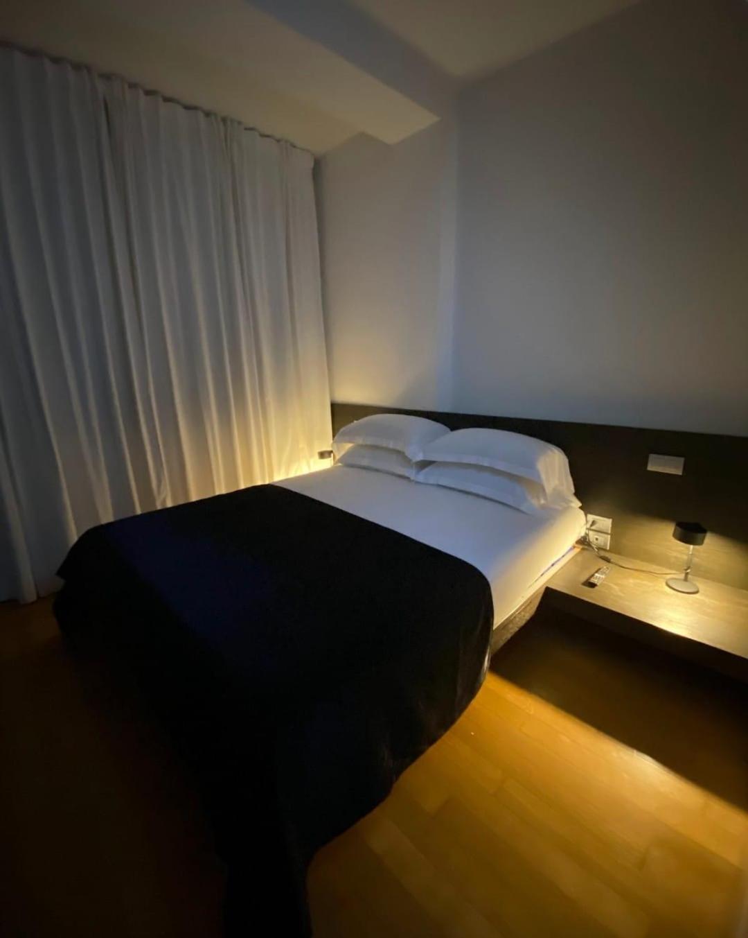 Attico Reale - In Centro, Tra Stazione E Bari Vecchia Apartment Exterior foto