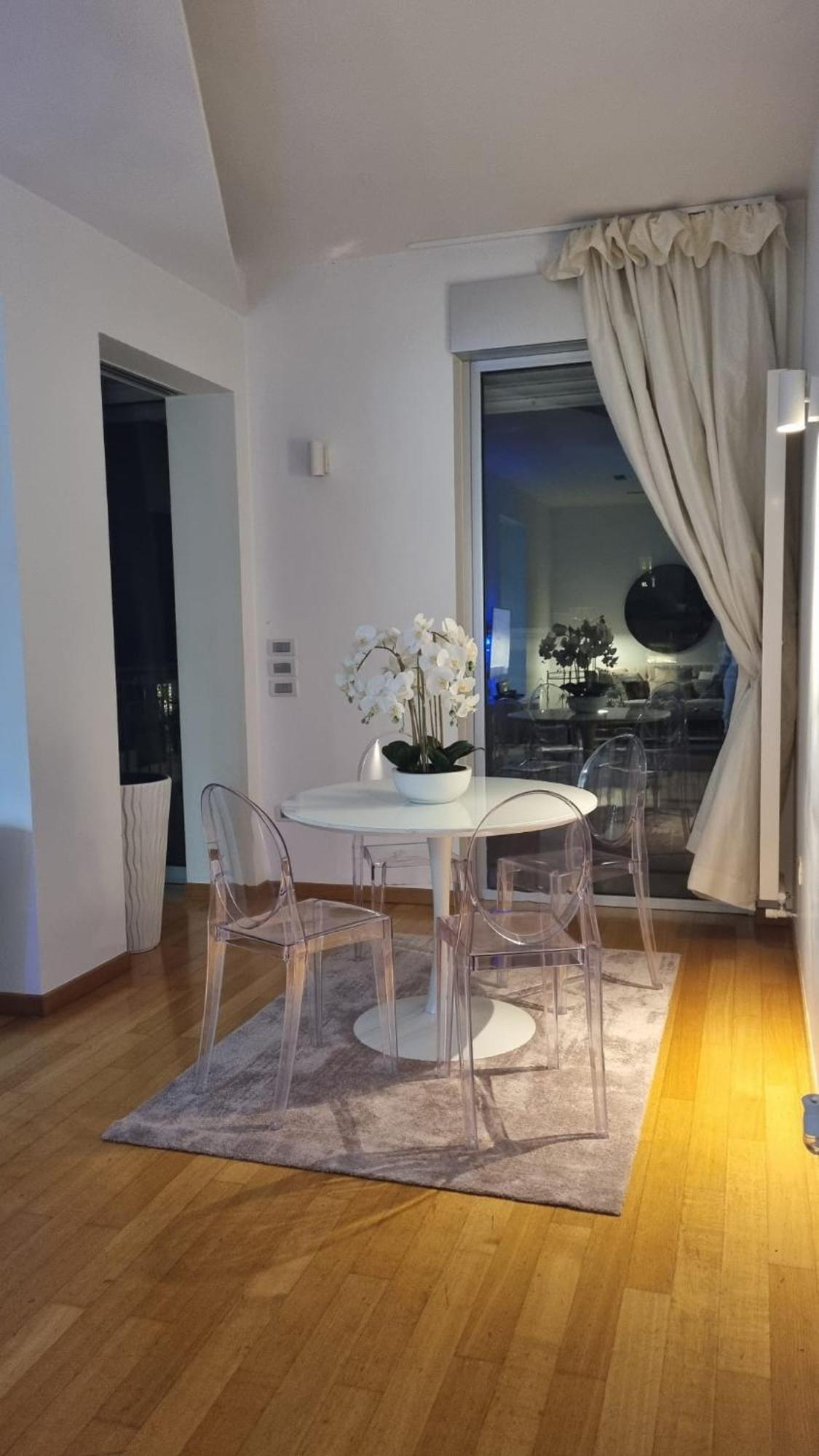 Attico Reale - In Centro, Tra Stazione E Bari Vecchia Apartment Exterior foto