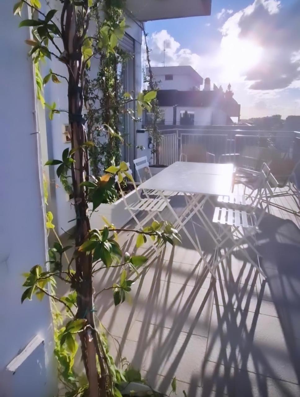 Attico Reale - In Centro, Tra Stazione E Bari Vecchia Apartment Exterior foto